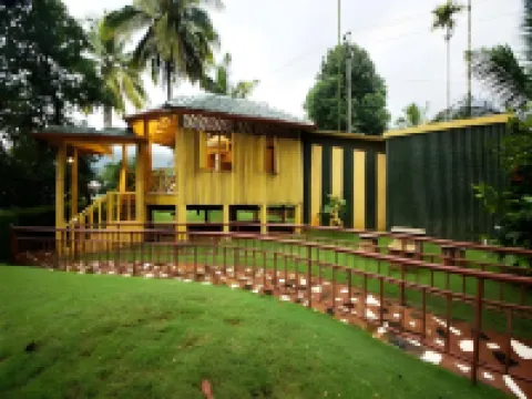Misty Hills Resort Hotels in Kalpetta