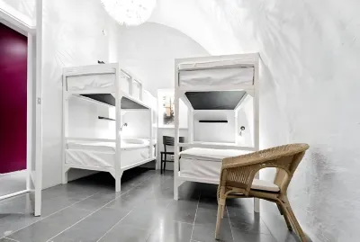 Ramilton Old Town Hostel Hotels in 