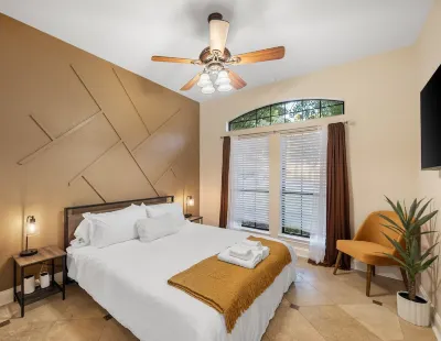 Discount! 30% - King Beds LUX Pool at the Lake Theater Gym Arcade Hotels near The Trails at Eagle Mountain Park
