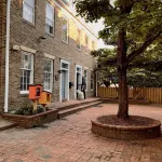 Beautiful 2 Bedroom with Loft in Heart of Old Town—sleeps 6