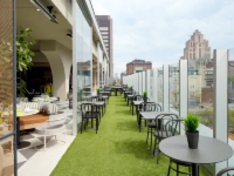 แฮมป์ตัน อินน์ บาย ฮิลตัน มอนทรีออลดาวน์ทาวน์ โรงแรมในมอนทรีออล