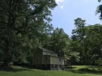 Historic Mountain Cottage at Blue Ridge Overlook