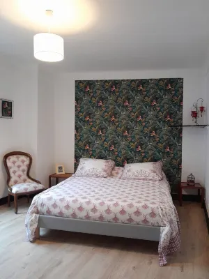 Village house for 5 pers in the historical center of Thuir, + baby bed max 15kg