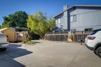 Santa Barbara Large Cozy Studio with Private Patio + AC + TESLA Charger Hotels near Santa Barbara Landing