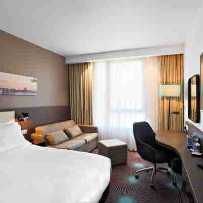 Hampton by Hilton Toulouse Airport Rooms