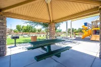Relaxing & Upgraded Vacation Home - Pet Friendly