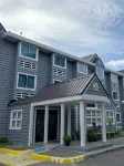 鷹嶺麥客達溫德姆酒店(Microtel by Wyndham Eagle Ridge) Lyceum of the Philippines University - Cavite附近的飯店