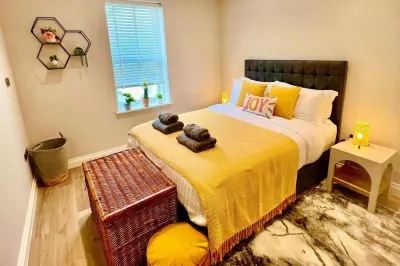 Brand New Coastal Breeze -Family Friendly- Parking