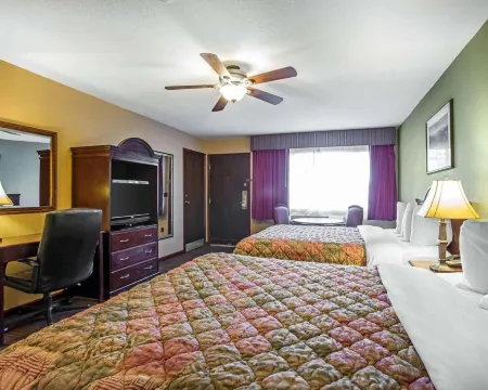 Quality Inn & Suites Cameron Park Shingle Springs Отели в г. Эльдорадо-Хиллз