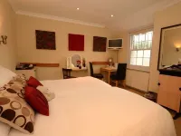 Falcon Inn Hotels in Uxbridge