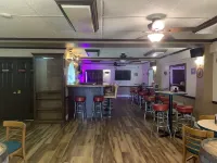Americas Best Value Inn and Suites Melbourne - Baarit
