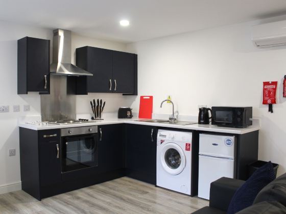 Maze Apartments and Rooms