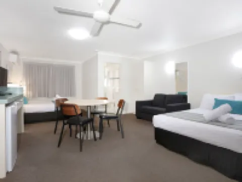 Southport Motel & Apartments Hotels in Southport