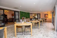 Iso'Bella Vita Guesthouse فنادق في فالابوروا