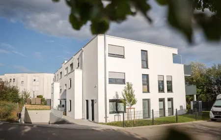 LaMiaCasa Grande Family-Business Groups-APT-Base