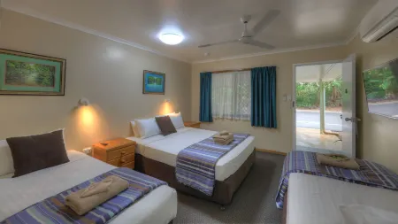 Atherton Hinterland Motel Отели рядом с достопримечательностью «Artistree Gallery»