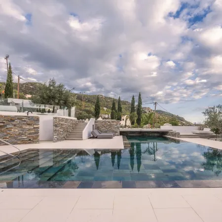 Elia Cove Luxury Villas & Residences