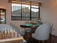 Ukuku Hostel & Rooftop - Quito Hotel di Quito