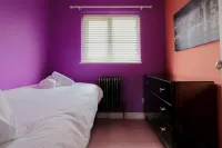 Hughes Contemporary Home in Barnstaple 반스터플 호텔