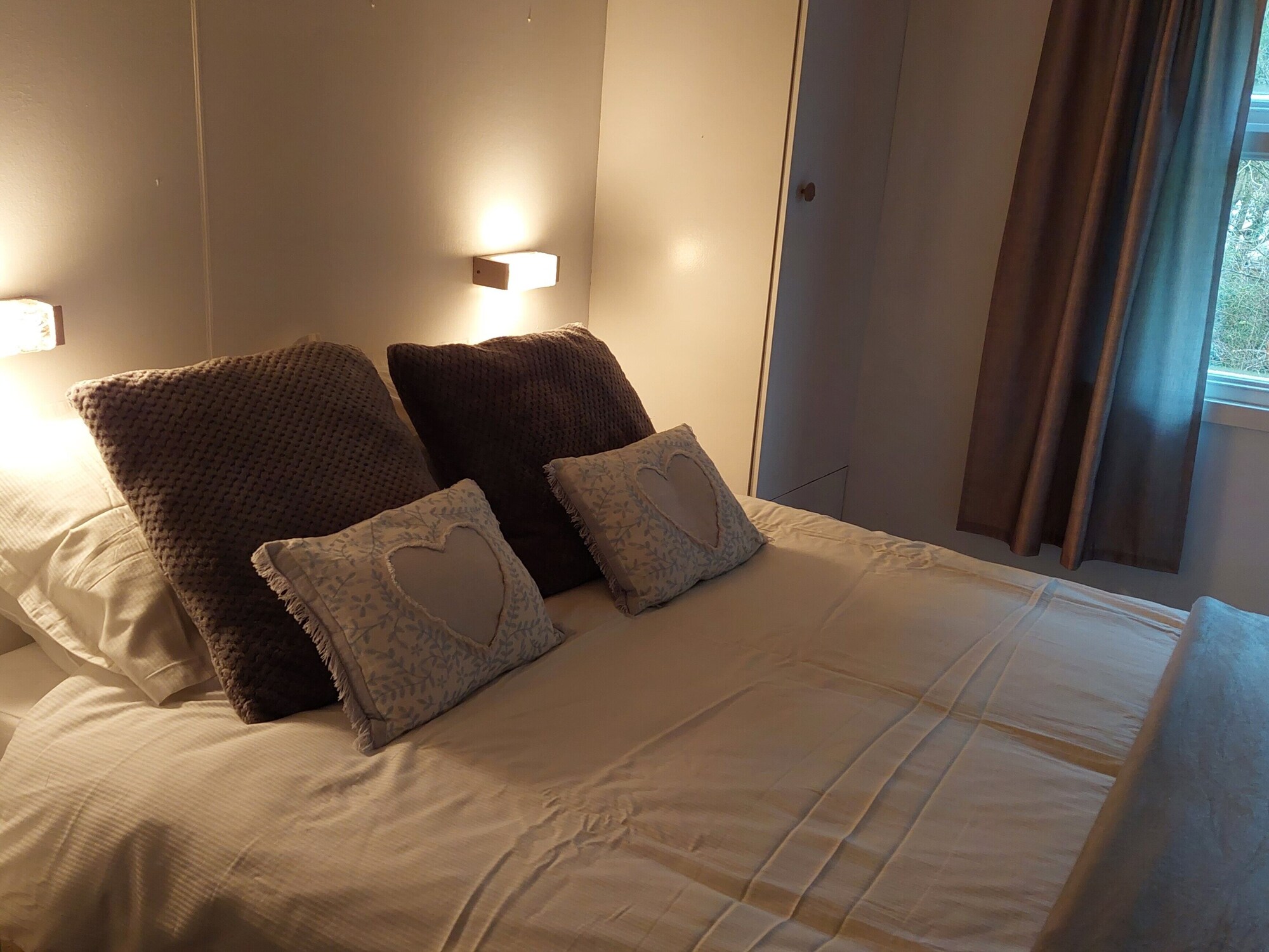 Number 8 Lodge Caer Beris Hotels in Treflys