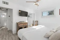 Featherlight Cottage with BBQ and Hot Tub in Downtown Phoenix - Lejligheder