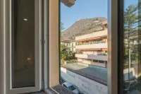 Zezio 44 by Rent All Como Hotels in Albese Con Cassano