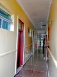 Bluegum Avenue Lodge - parkir
