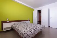 Las Rochas Hotels in Sao Pedro