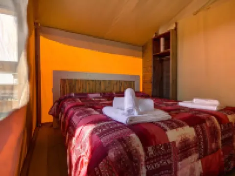 迪阿瑟羅尼華麗露營酒店 佩喬利酒店