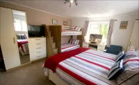 Sea Tang Guest House Hotels near Boatsafari.co.uk