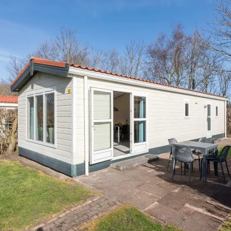 Restyled Chalet with Dishwasher, Near the Sea, on Texel