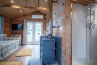 The Hygge Hut - 1 Bed - Freshwest Beach Retreat Hotels in Angle
