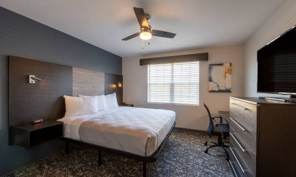 Stayapt Suites Alexandria-Fort Belvoir