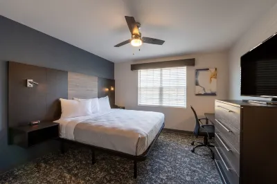 Stayapt Suites Alexandria-Fort Belvoir Hoteles en Mount Vernon