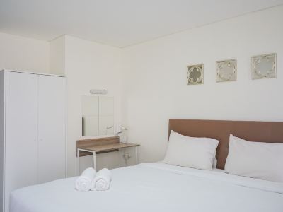 Minimalist Studio Bintaro Icon Apartment Near British School
