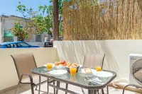 Elegant Living Hotels in Argostolion