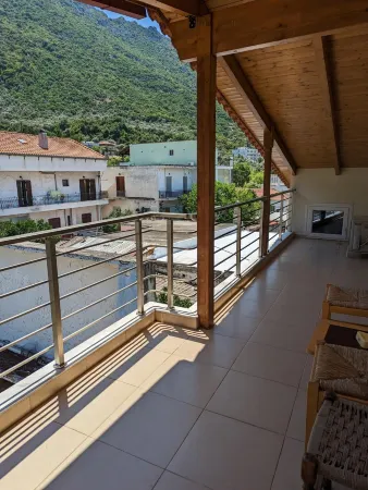 Samaras Apartments in Kamena Vourla Отели в г. Asproneri