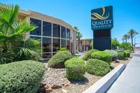 Quality Inn & Suites Phoenix NW - Sun City Hotels in Surprise