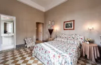 Fantastic Liberty Villa in the Heart of Versilia - Villas