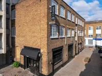 Berkley Apartments Hotels near Shoreditch
