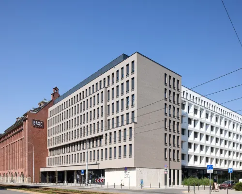 Basecamp Wroclaw Hotels near Pergola