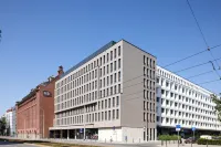 Basecamp Wroclaw - Bintang 3