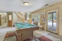 The Phone Booth Hotels in Woodmoor