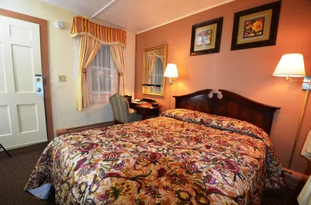 Williamstown Motel Отели в г. Адамс