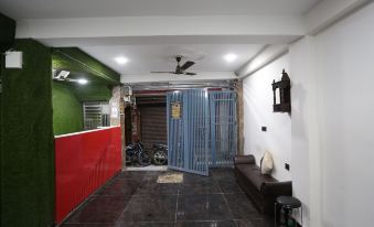 Hotel Twamev Couple Friendly Laxmi Nagar
