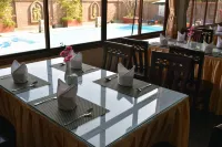 Ancient Bagan Hotel - parking