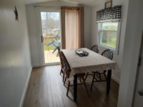 Lovely Idlewilde Cottage at Canadohta Lake, Pa