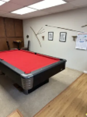 Quiet one bedroom house close to airport