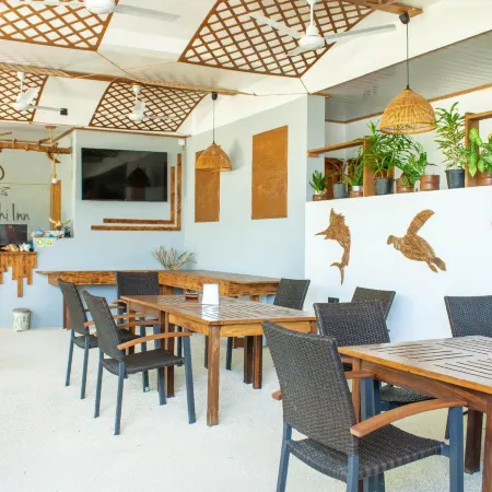 Dhiffushi Inn