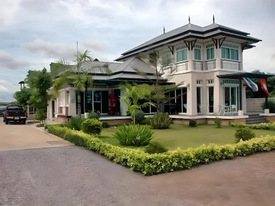 Baan Faa Talaychan Resort Hôtels à : Tha Mai